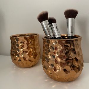 Makeup Brush Holders